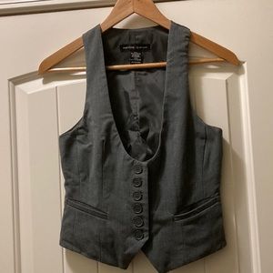 Elegant gray vest